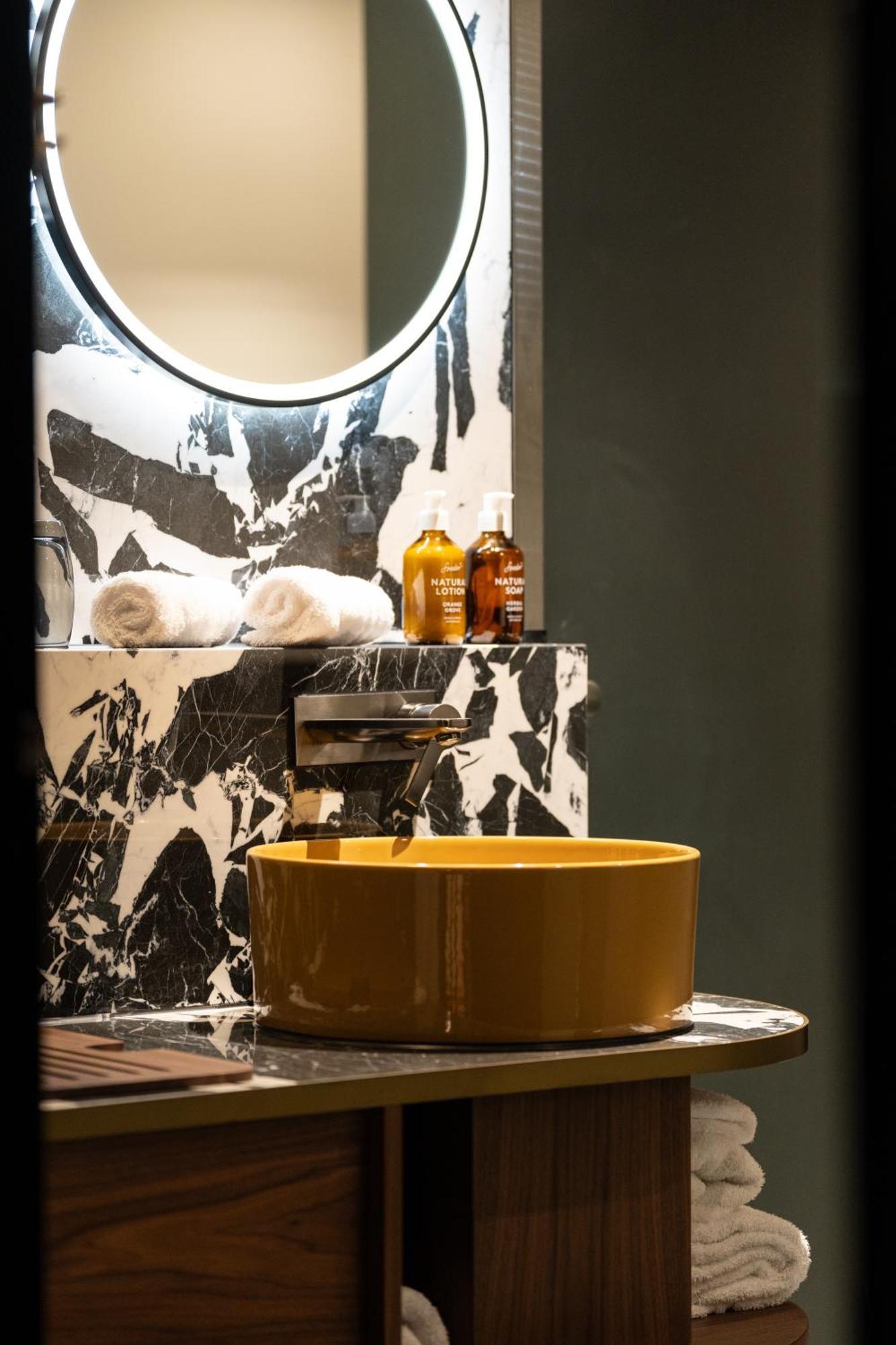 The Home Hotel Zuerich - A Member Of Design Hotels Exterior photo